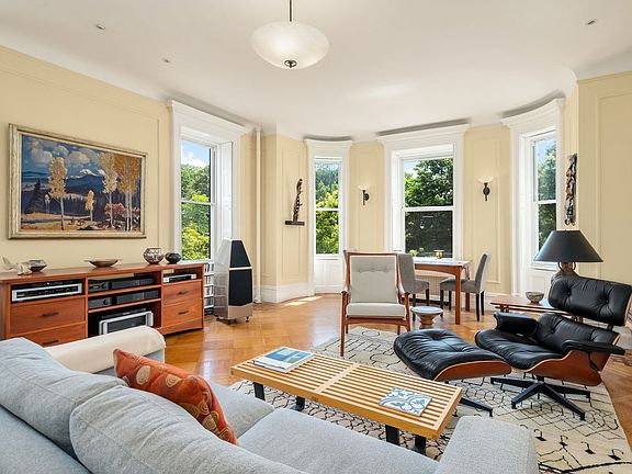 2nd image of 118 Prospect Park W APT 3