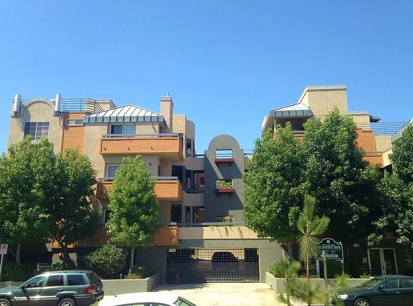 Lido Apartments - 11919 Culver Blvd — Photo 1