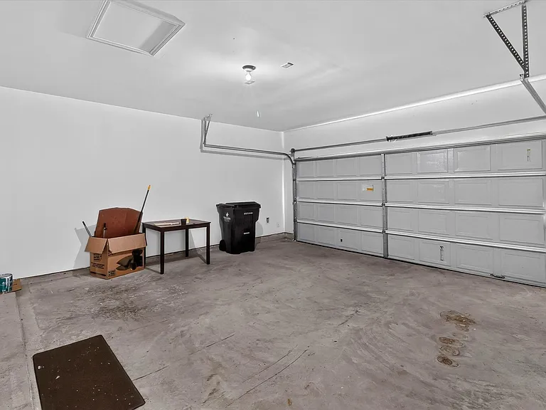 24839 Goldoni Dr — Photo 33