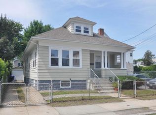 118 Lowell Ave, Providence, RI 02909