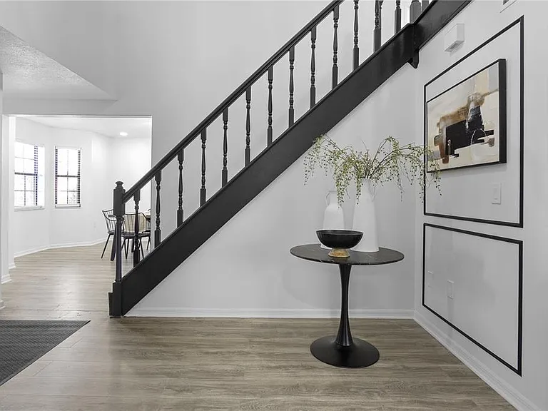 2540 Albany Dr — Photo 16