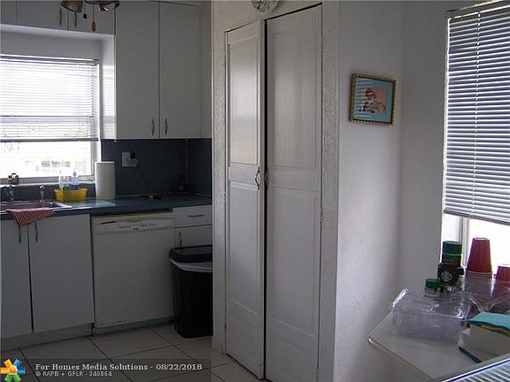 4th image of 9241 Sunrise Lakes Blvd APT 301