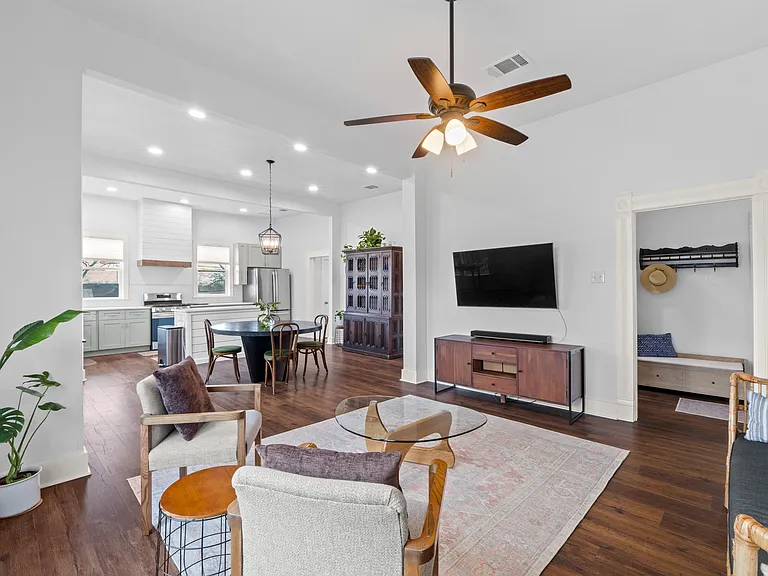 1120 Vance St #1 — Photo 27