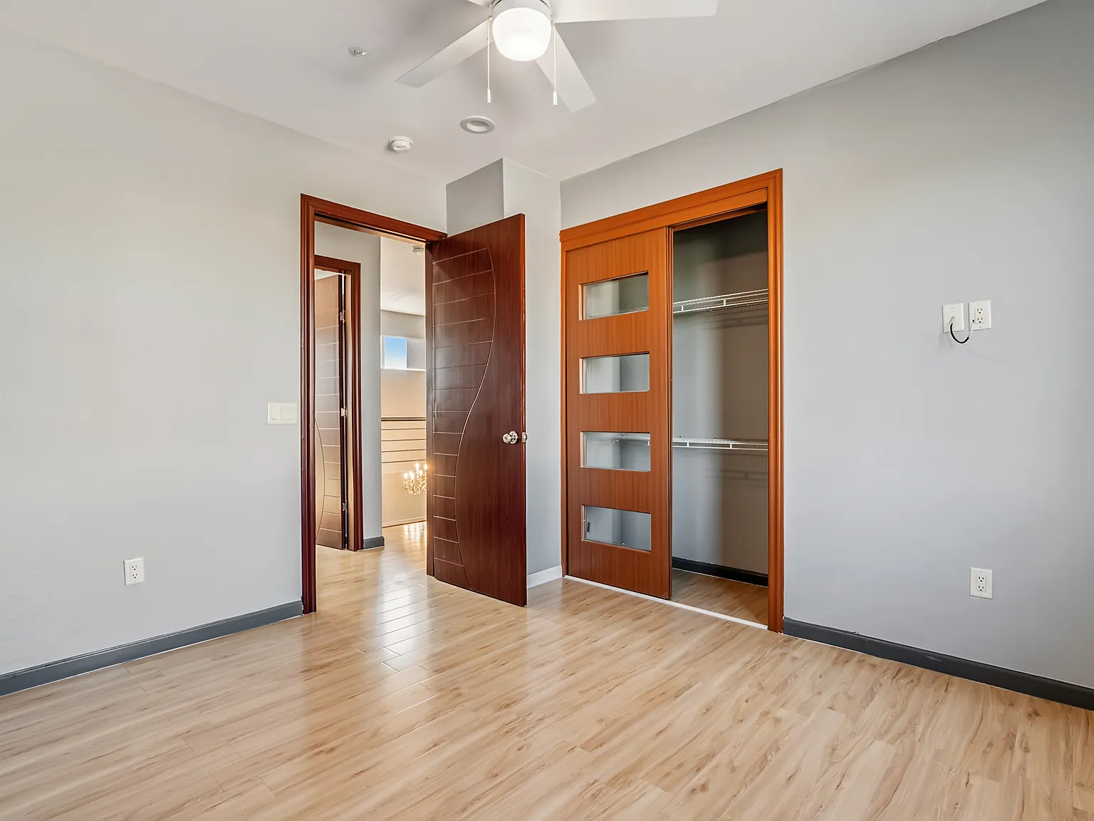 3 bed, 2.5 bath, 2000 sqft, $2,500 — Photo 3