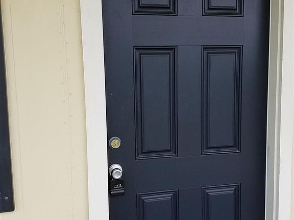 2nd image of 1177 E Lloyd St APT 306