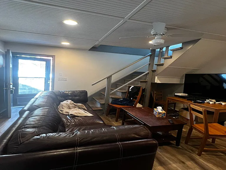 1051 Curran St NW — Photo 2