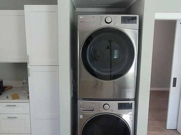Stackable washer/dryer.