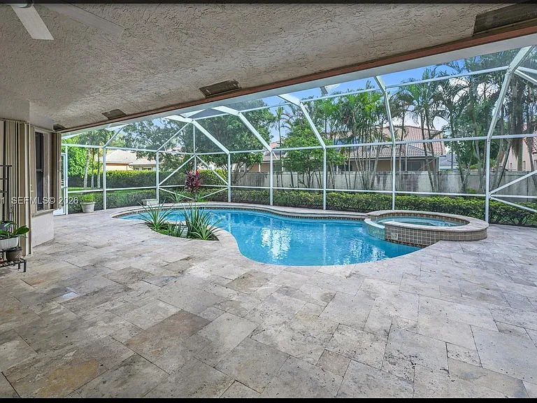 5200 NW 67th Ave — Photo 3