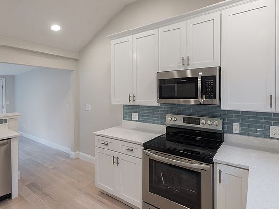 3rd image of 177 Thayer Ave