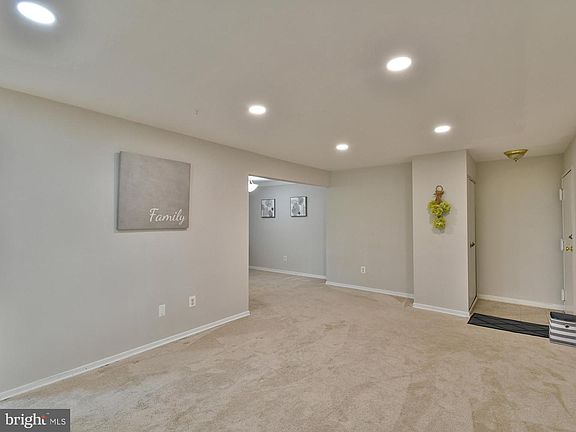 3rd image of 8701 Hayshed Ln Unit 21