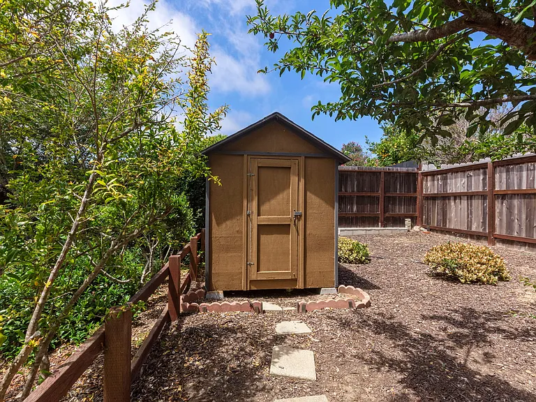 13981 Mercado Dr — Photo 40