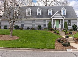 1517 Double Oaks Rd, Greensboro, NC 27410