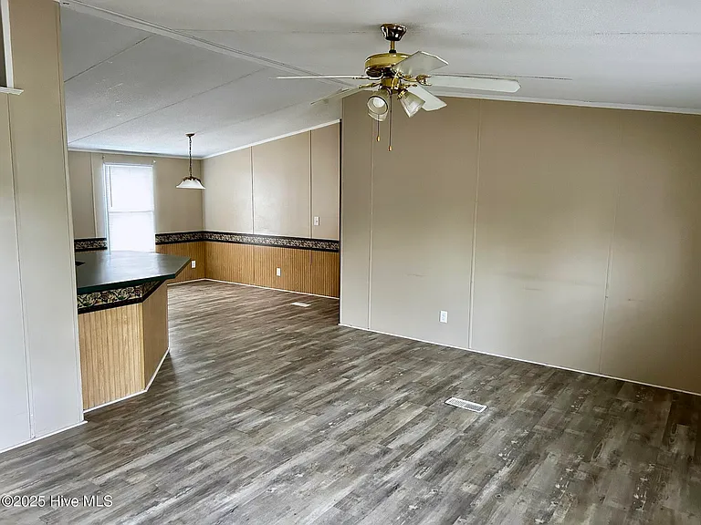 231 Church St — Photo 3