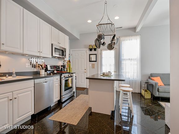 4th image of 4867 N Kenmore Ave APT 3S