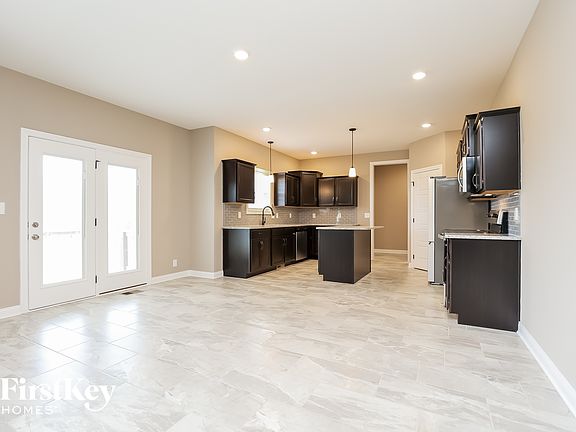 4th image of 1065 Harrison Way