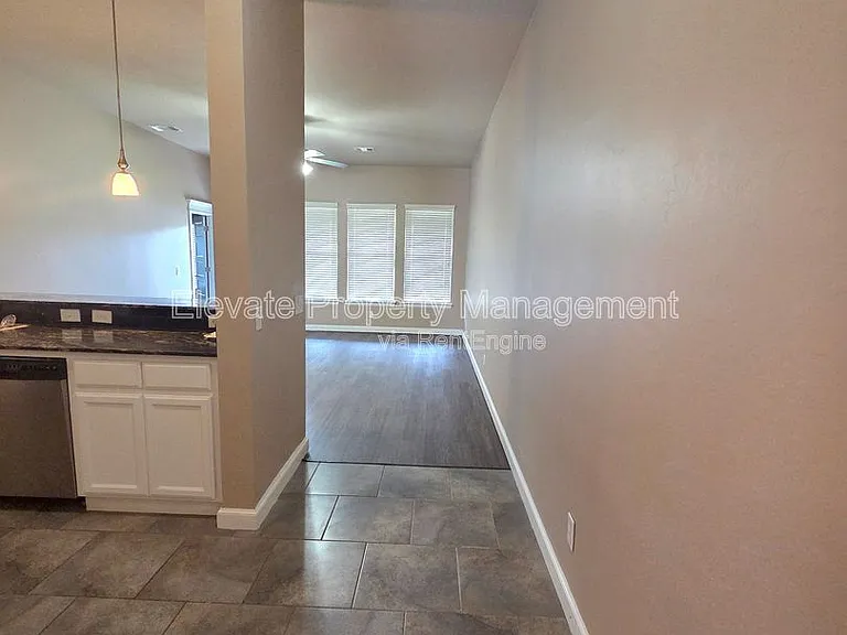 2301 Kintyre Rd — Photo 4