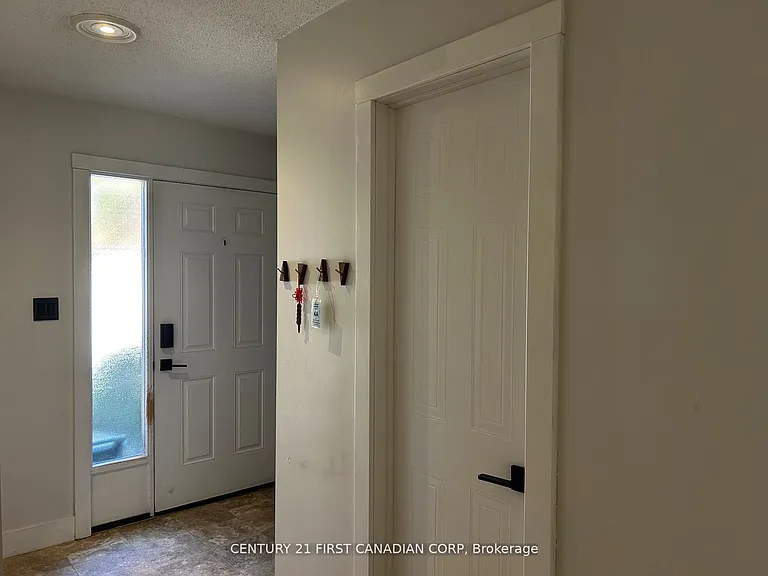 1199 Hamilton Rd #4 — Photo 6