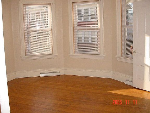 1st Floor Livingroom