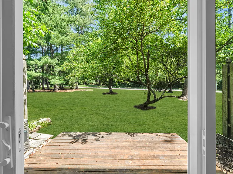 72 Quince Ct — Photo 18