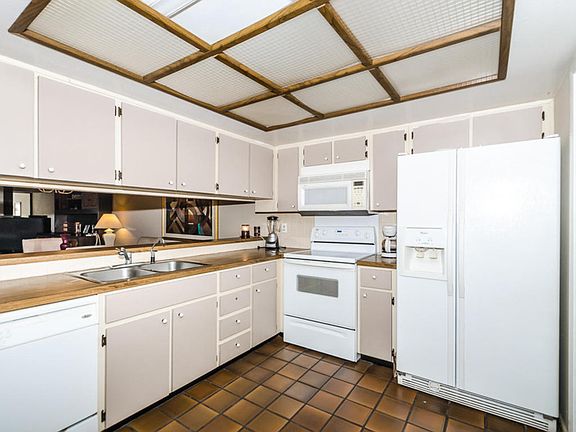 4th image of 3032 Braeloch Cir E