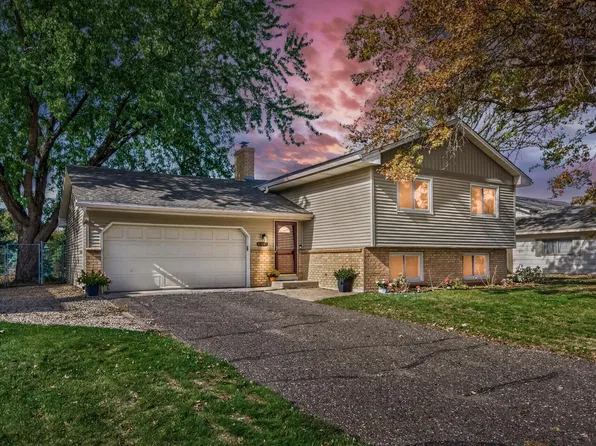 13270 Davenport St NE, Blaine, MN 55449