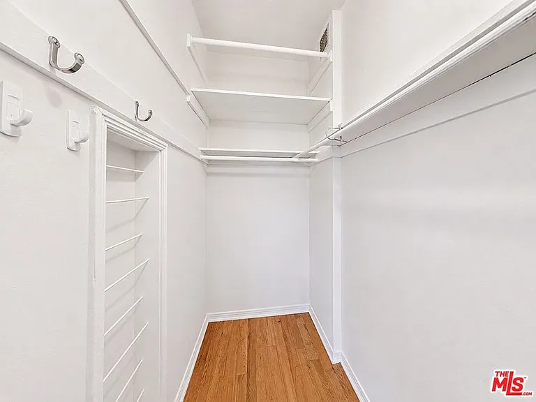 1314 N Hayworth Ave #303 — Photo 26