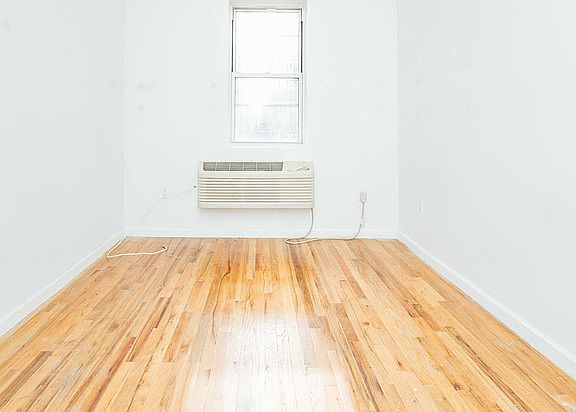 5th image of 444 Lafayette Ave APT 1L