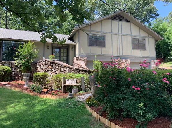301 Redbird Pl, Hot Springs, AR 71913