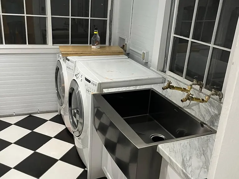 232 Saint George St #1 — Photo 4