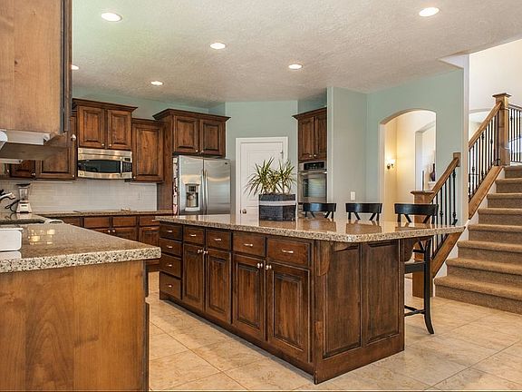 3rd image of 13228 S Cascade Glen Dr