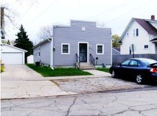 918 N Clay St, Green Bay, WI 54302