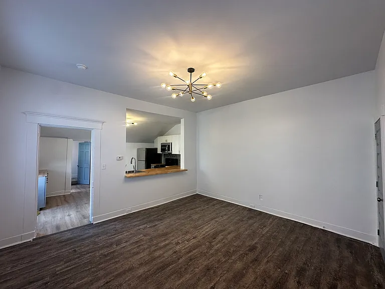 1144 Putnam St — Photo 11