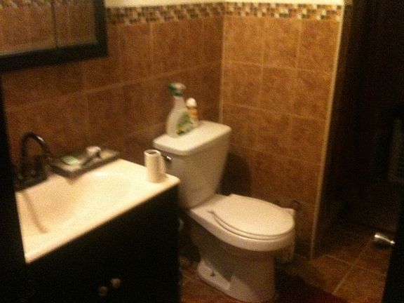 5th image of 4832 Montery Dr