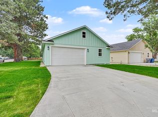 790 S 3rd W #B, Mountain Home, ID 83647