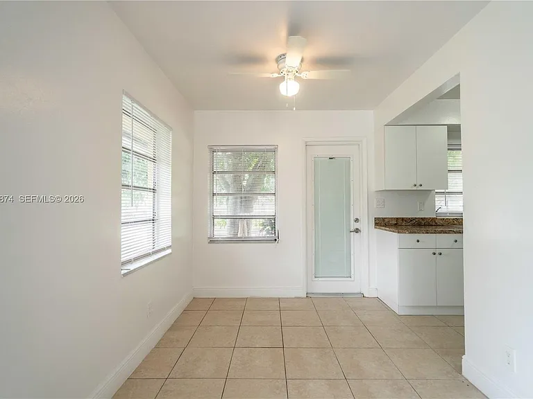 1812 NE 20th Ave #1 — Photo 7