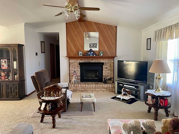 5th image of 587 E Markle Rd