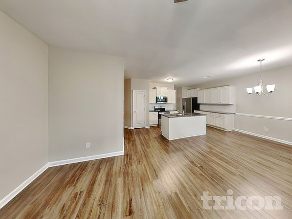4th image of 2275 Wentworth Park Dr