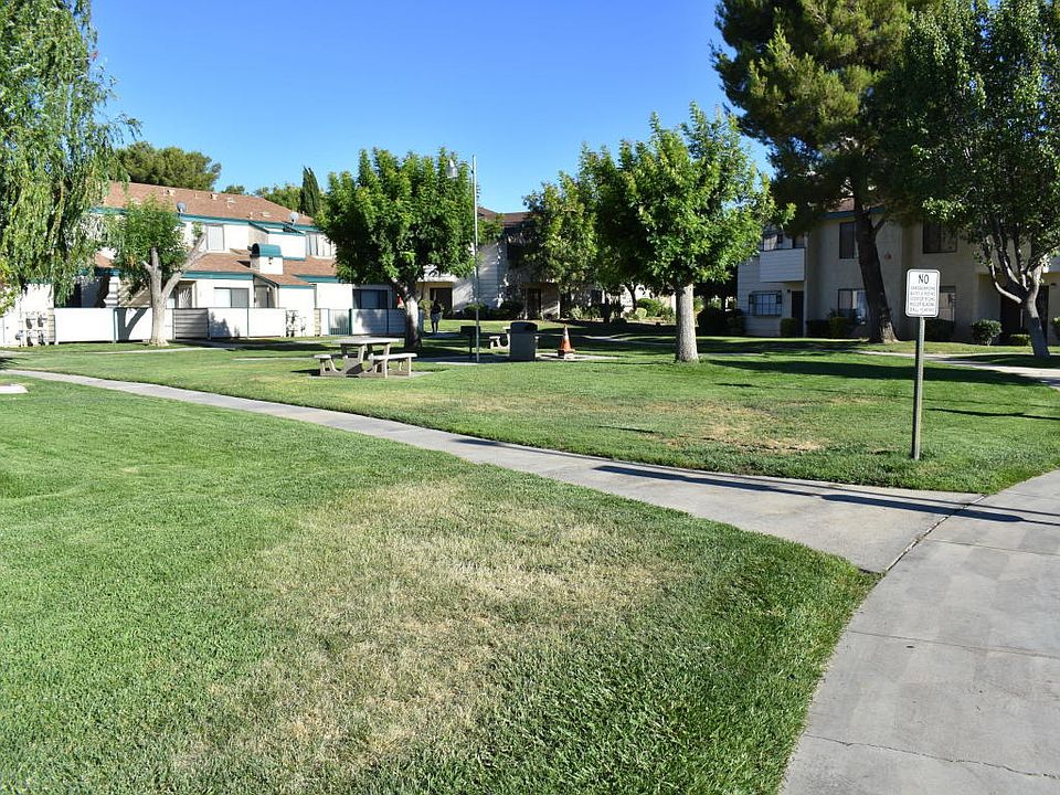 1st image of 44406 15th St E APT 16