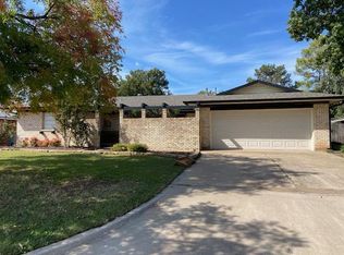 806 NW 44th St, Lawton, OK 73505