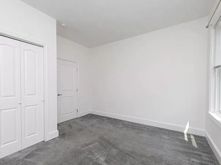1316 N Hollywood St — Photo 14