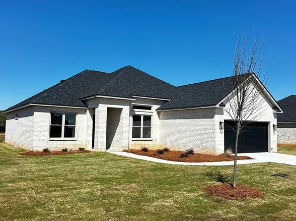 207 Farmland Cir, Perry, GA 31069