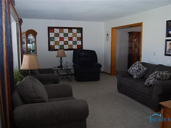3rd image of 480 Patriot Dr