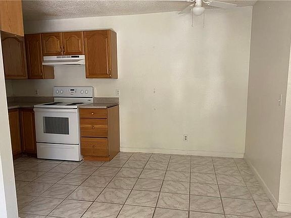 5th image of 4955 Jeffreys St