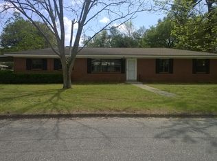 306 Rena Dr, Hartford, AL 36344