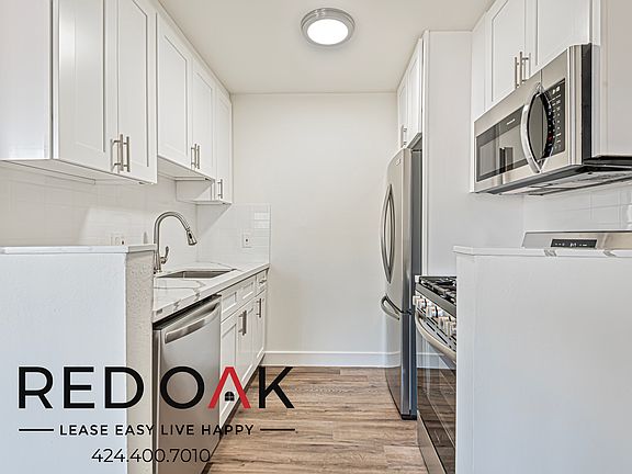 2nd image of 2724 Abbot Kinney Blvd APT 101