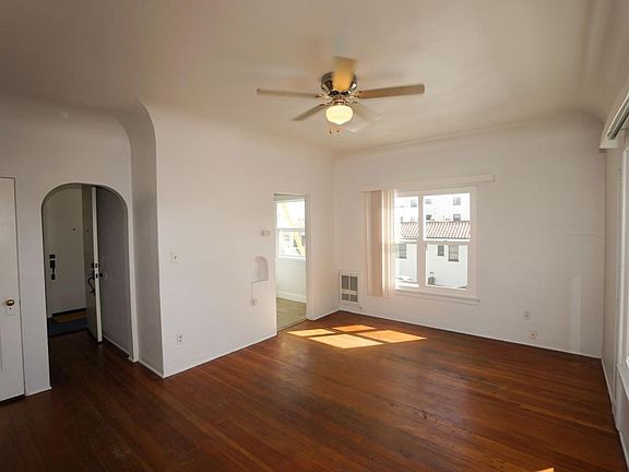 4th image of 2311 4th Ave APT 27