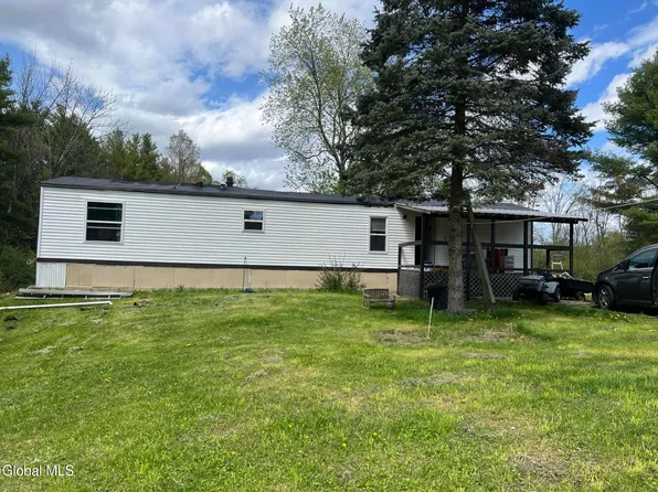 10 Perry Lane, Whitehall, NY 12887
