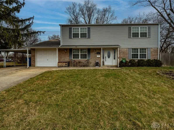 5929 Lancer Ct, Huber Heights, OH 45424