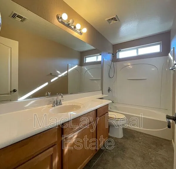 10024 E Isleta Ave — Photo 16