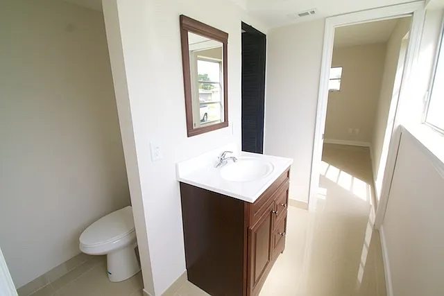 336 SE Tranquilla Ave — Photo 10